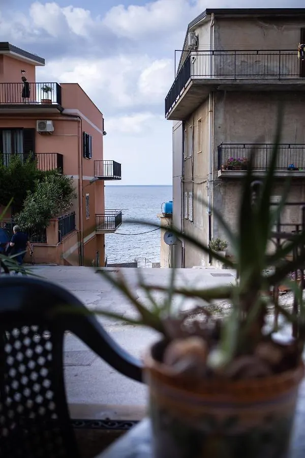 Casa Caronia Marina Near Cefalu